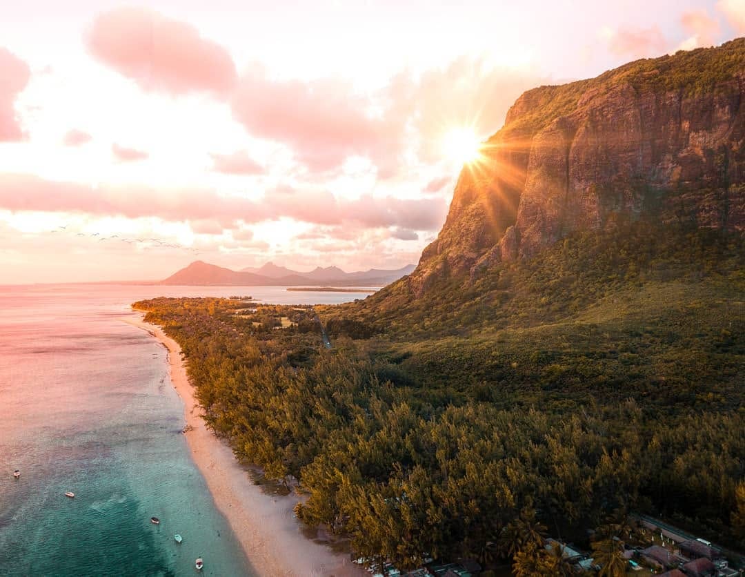 Post 10 by Anjo Miranda on Instagram (image)