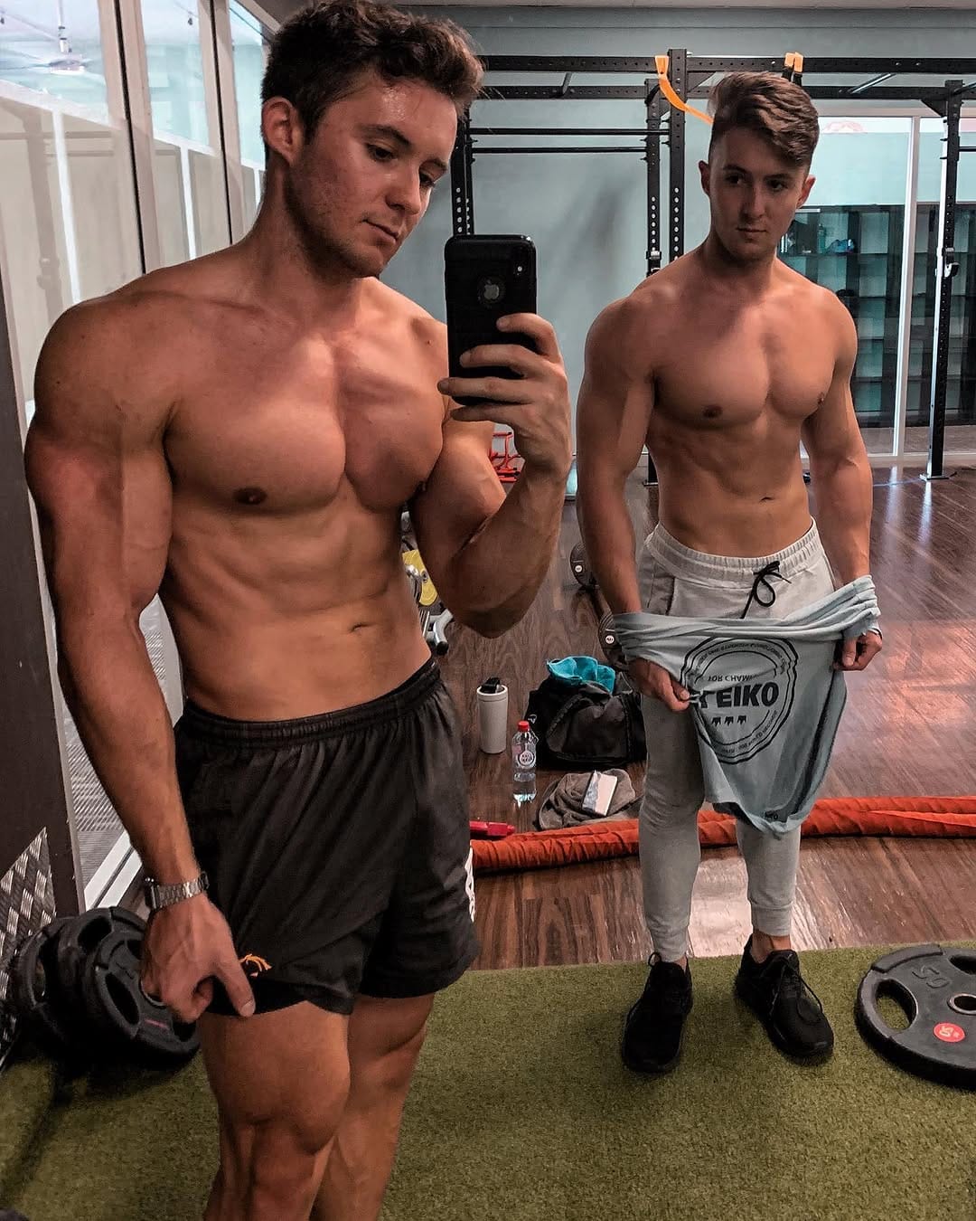 Post 9 by ROBBO TWINS on Instagram (image)