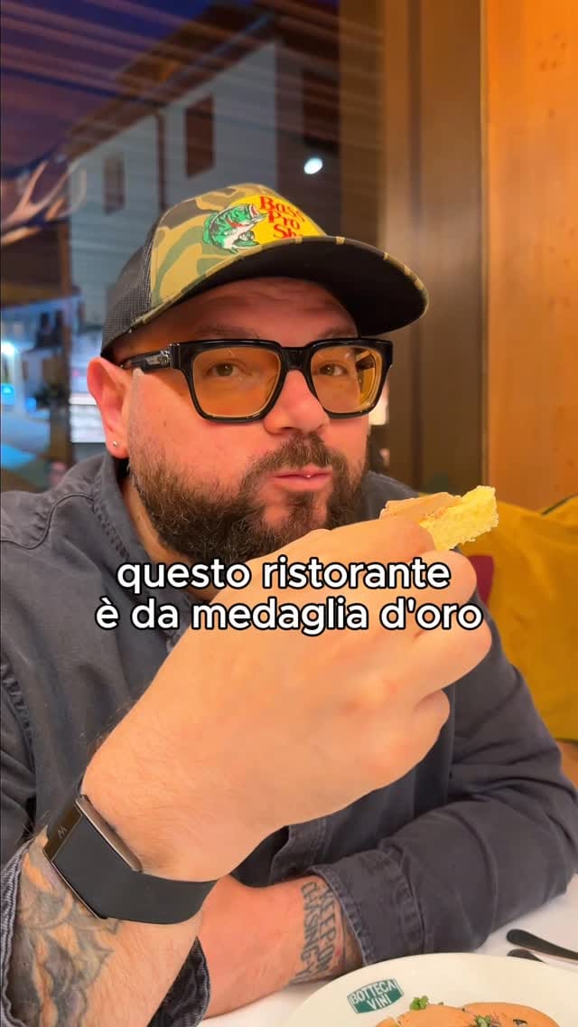 Post 9 by Mocho on Instagram (video)