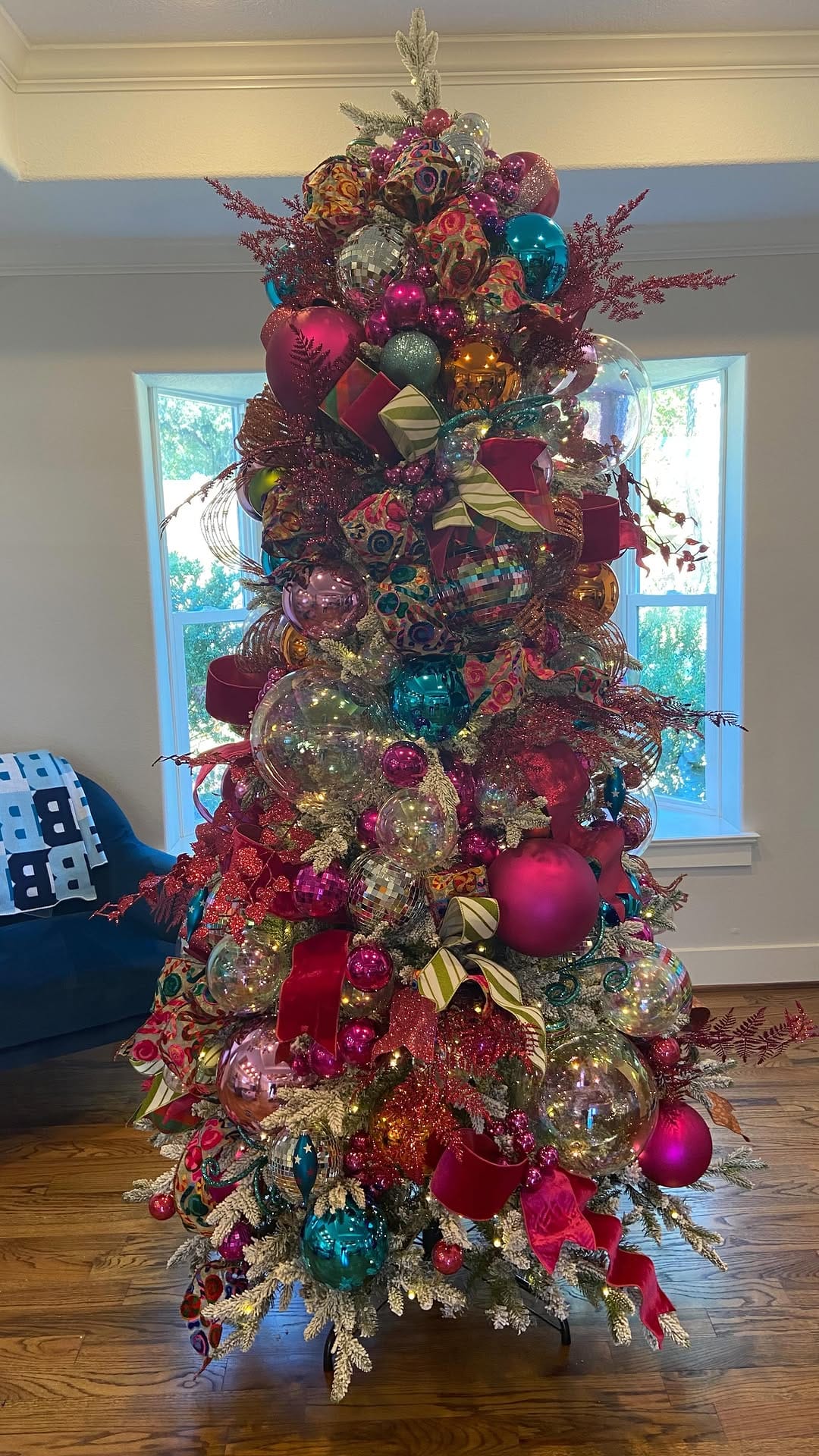 Post 10 by Lisa Barth on Instagram (video)