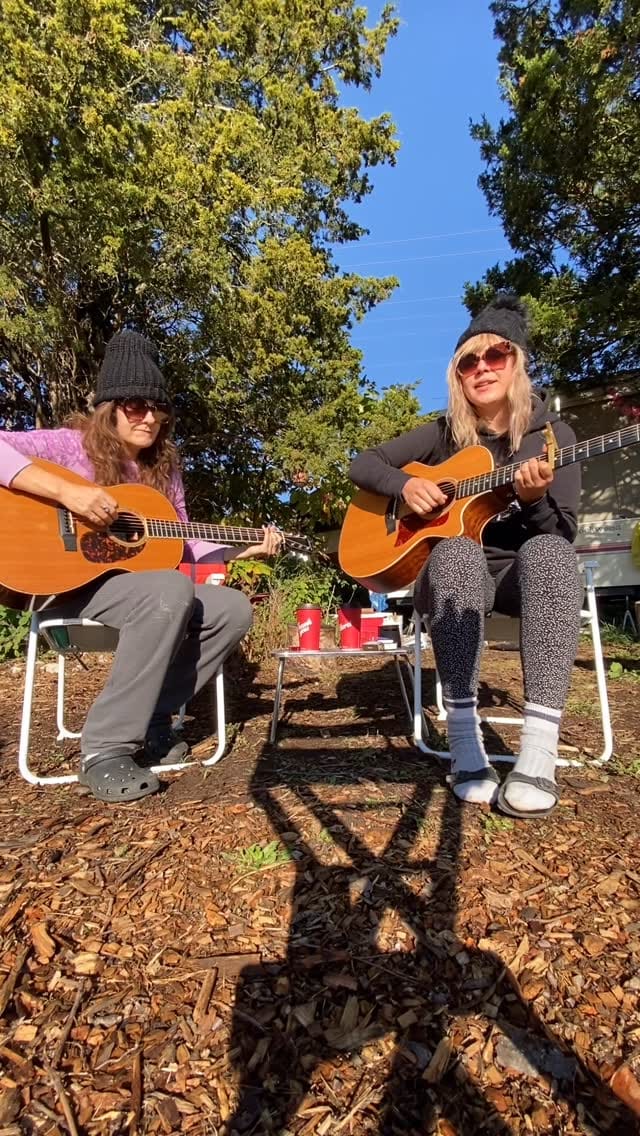 Post 7 by ★ Laura Cole ★ on Instagram (video)