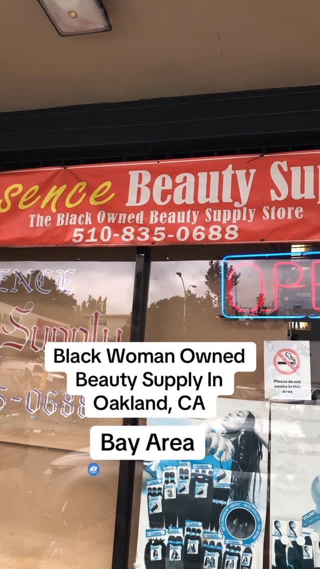 Post 7 by A V O C U R L on Instagram (video)