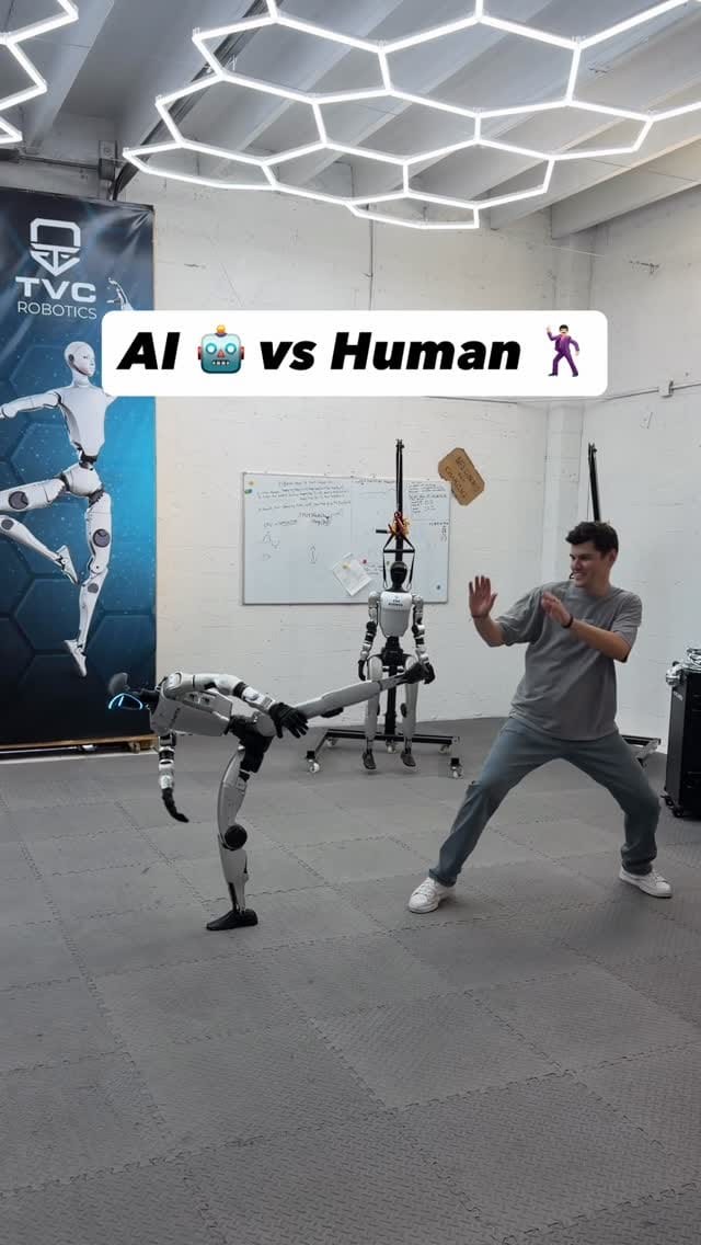 Post 5 by Vito Lee Vitalii on Instagram (video)
