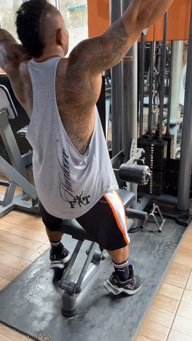 Post 5 by Ivan Costa on Instagram (video)