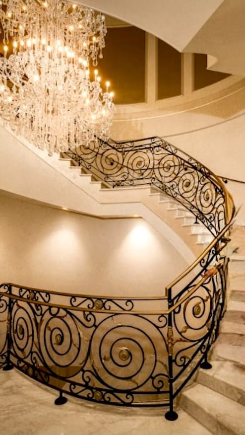 Post 2 by Brandy Lee |  Interior Designer on Instagram (video)