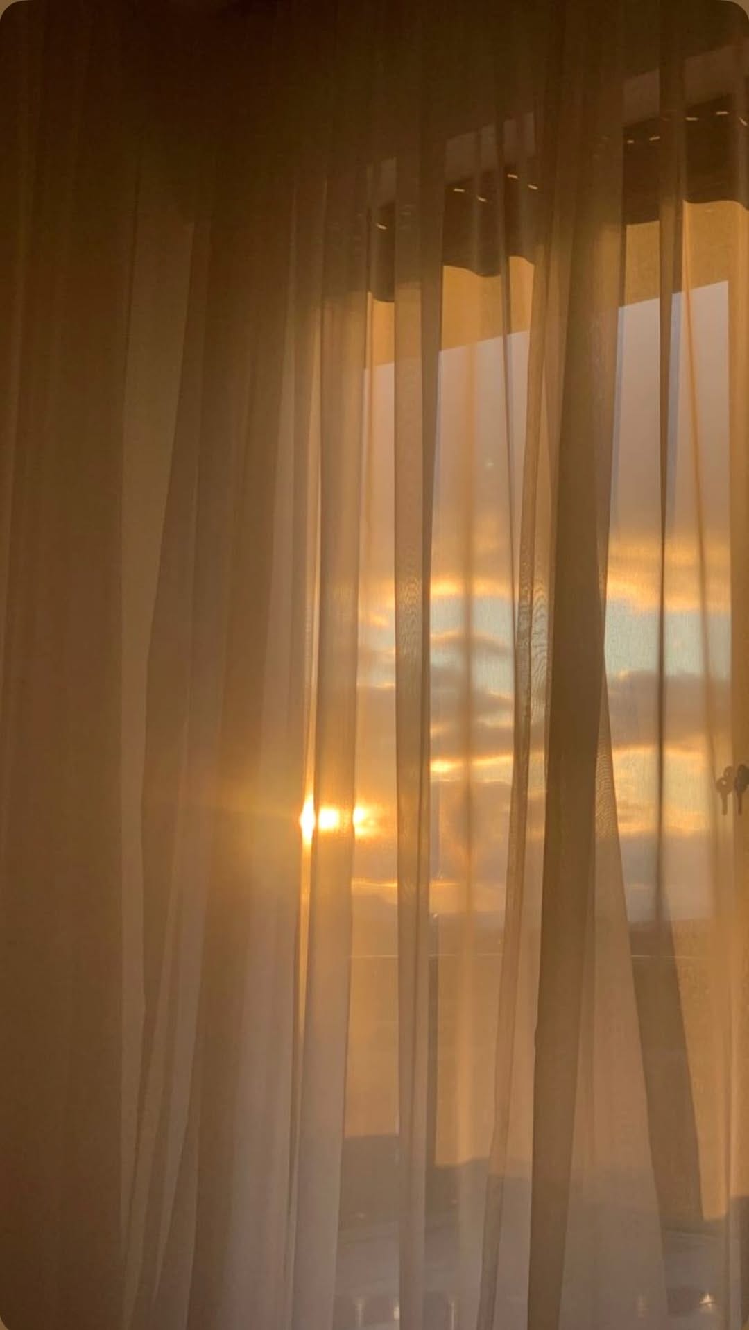 Post 1 by Brandy Lee |  Interior Designer on Instagram (video)