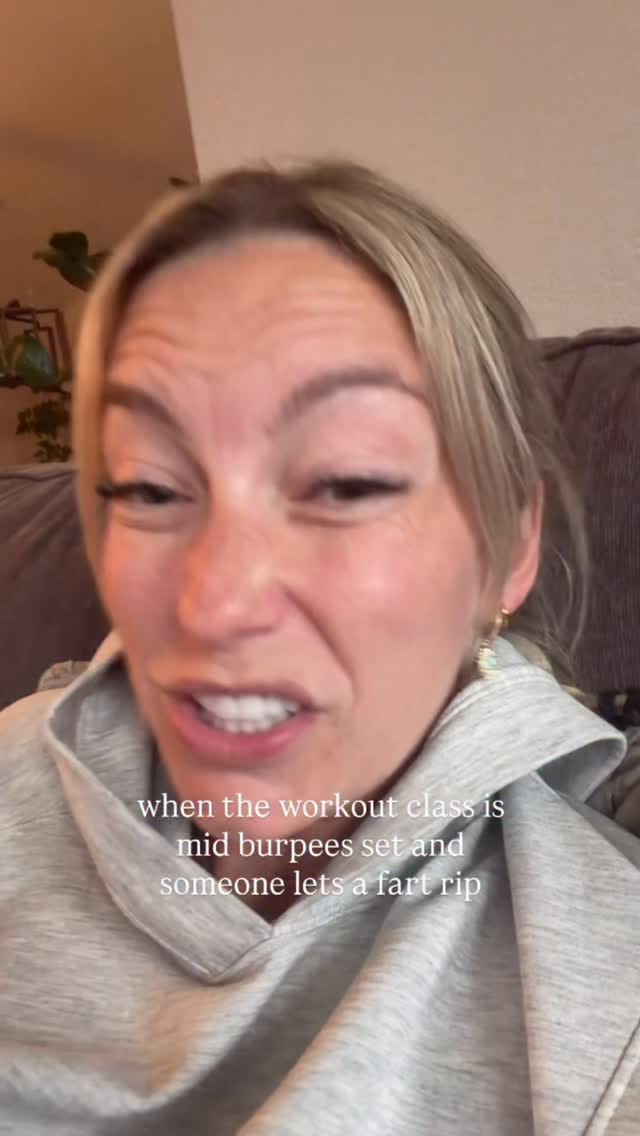 Post 9 by 2 Girls - 1 Mile High on Instagram (video)