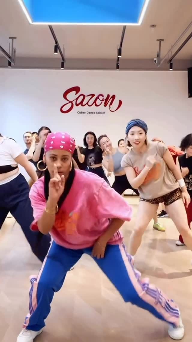 Post 5 by Yanan Xu on Instagram (video)