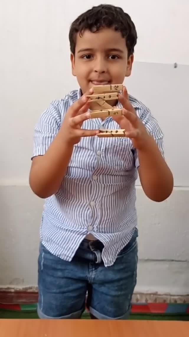 Post 5 by Préscolaire Les Colibris on Instagram (video)