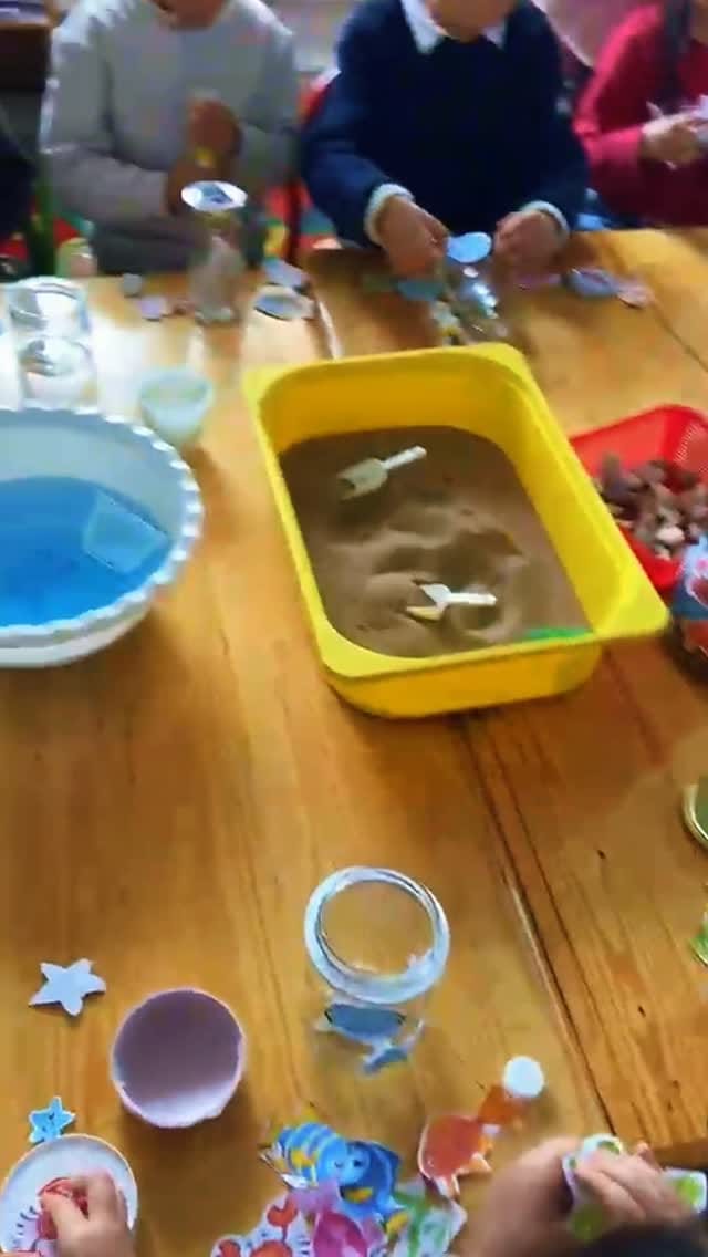 Post 7 by Préscolaire Les Colibris on Instagram (video)
