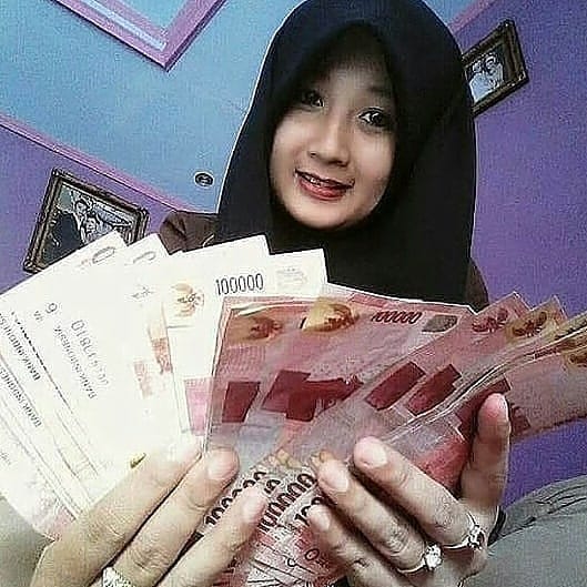 Post 7 by Ajukan-Sekarang on Instagram (image)