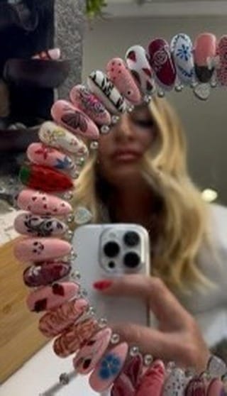 Post 1 by Annalisa Galasso | Nail Master | Corsi Unghie on Instagram (video)