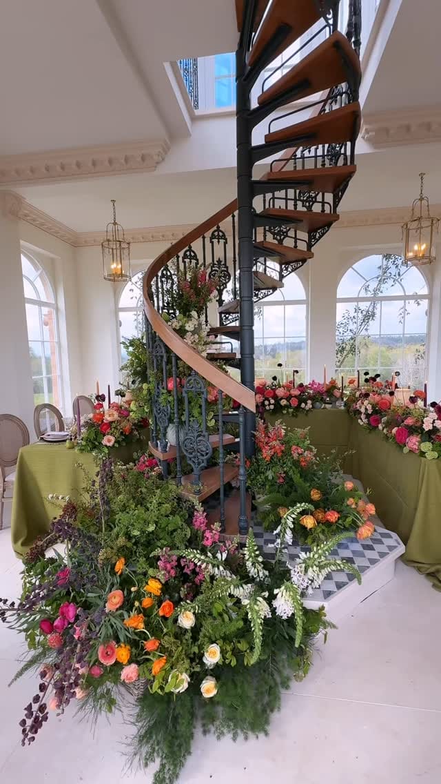 Post 4 by UK & Destination Wedding Planner | Emily Charlotte on Instagram (video)