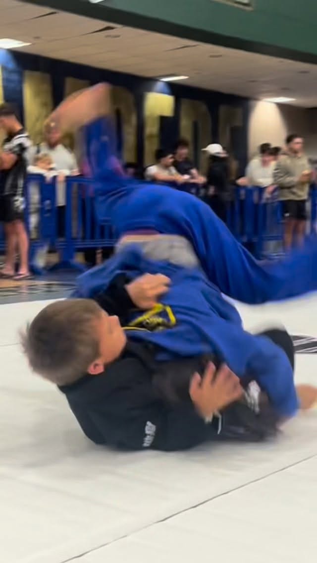 Post 1 by Zenith Jiu Jitsu by Robert Drysdale on Instagram (video)