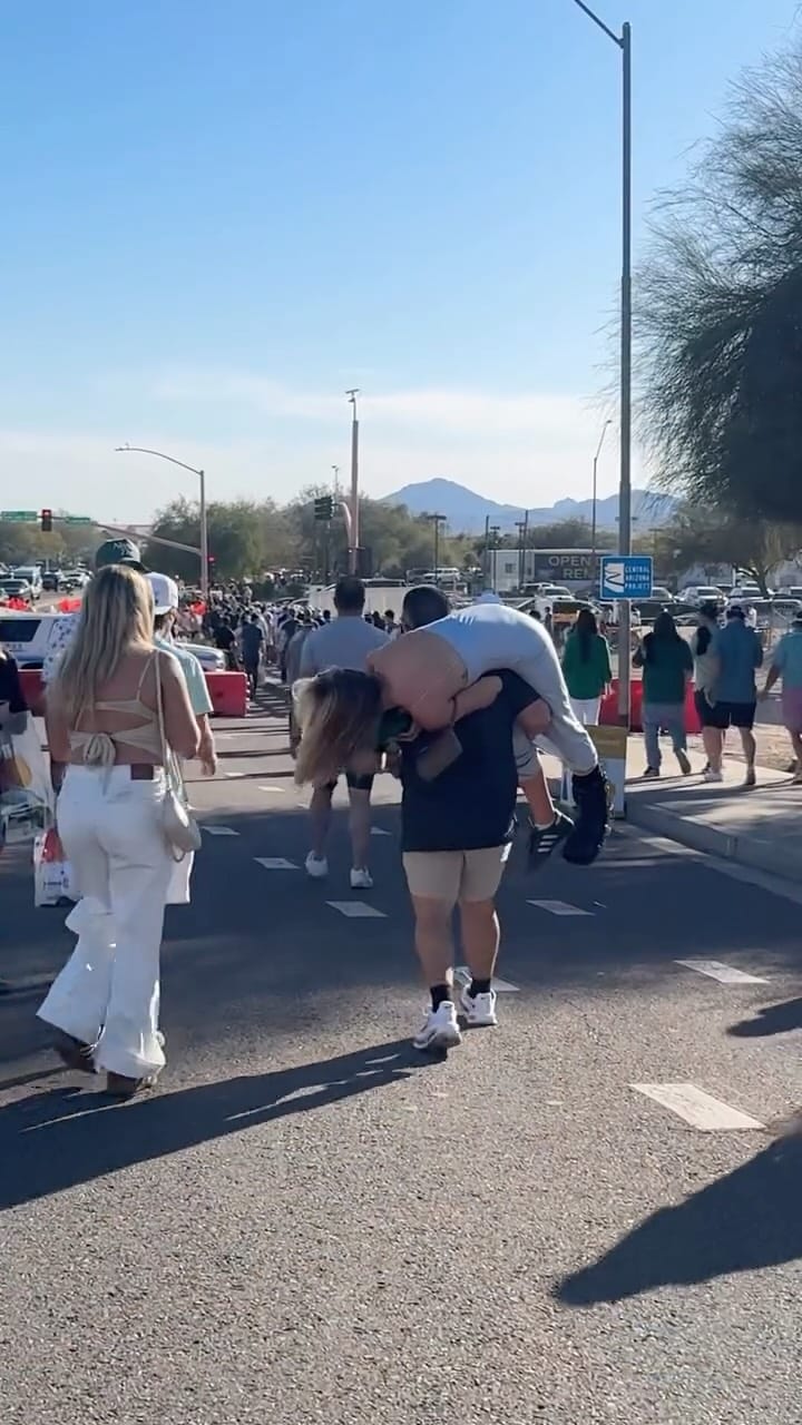 Post 8 by Arizona Chicks on Instagram (video)