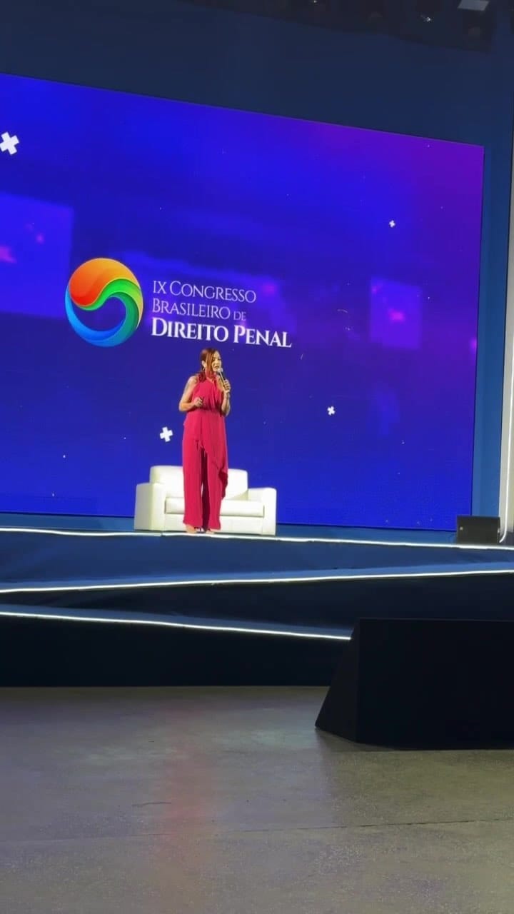 Post 10 by SARAH SUZYE | ADVOGADA CRIMINALISTA on Instagram (video)