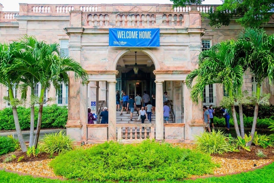Post 10 by New College of Florida on Instagram (image)