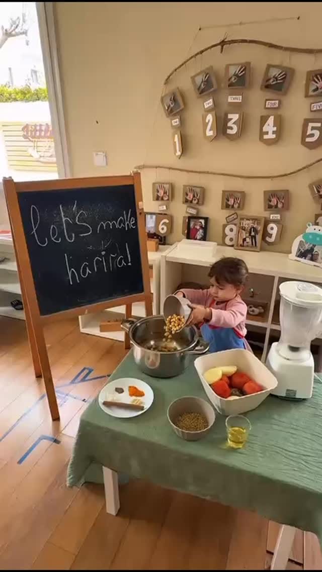 Post 5 by Crèche Maternelle Little hands on Instagram (video)