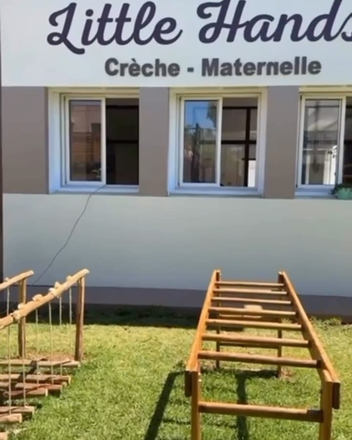 Post 10 by Crèche Maternelle Little hands on Instagram (video)