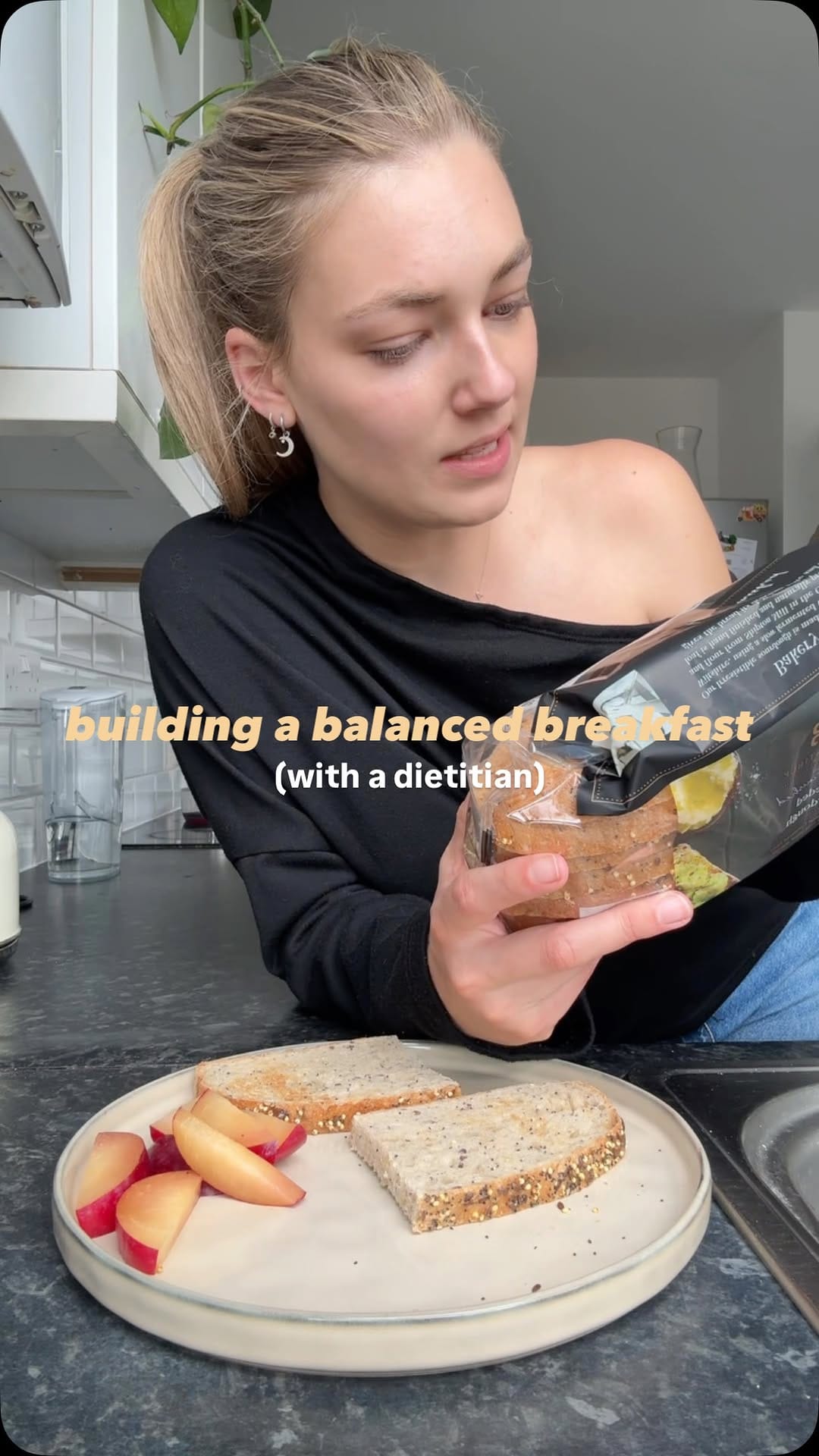Post 5 by Alyssa Dietitian (APD) on Instagram (video)