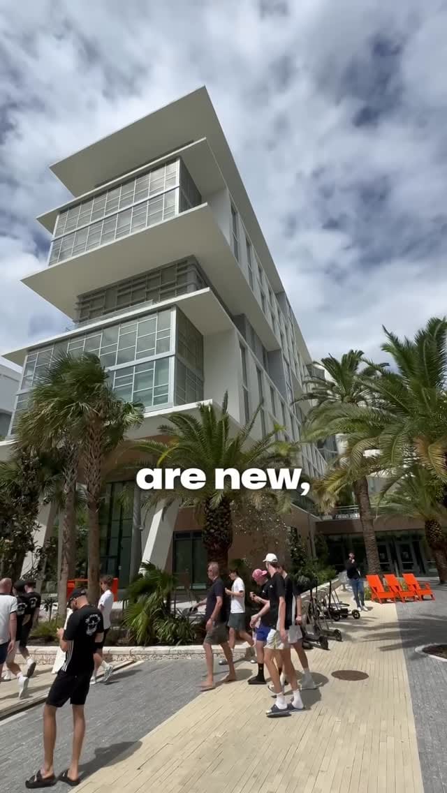 Post 6 by Miami Hurricanes Men’s Tennis on Instagram (video)