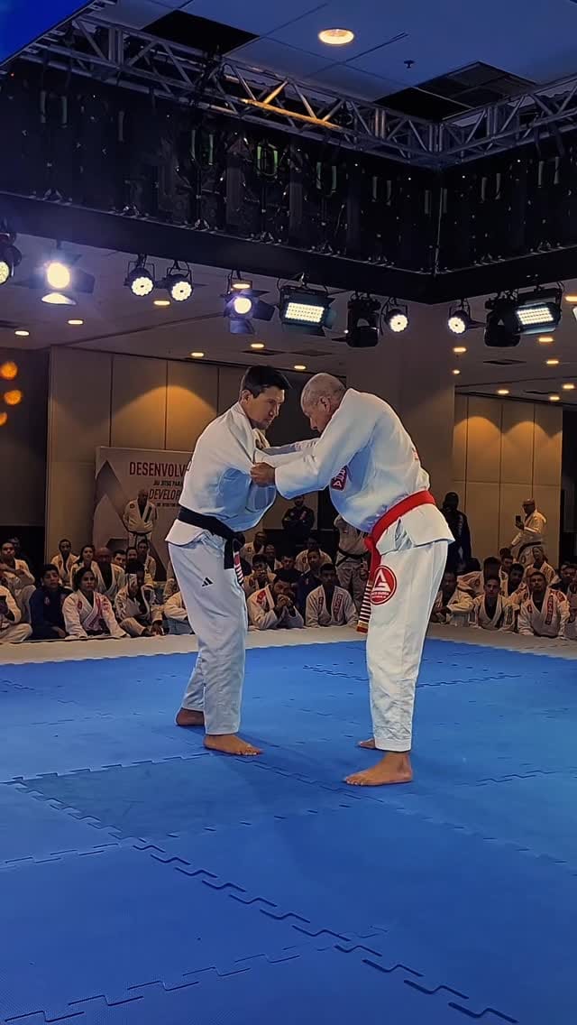 Post 5 by GRACIE BARRA HEADQUARTERS on Instagram (video)
