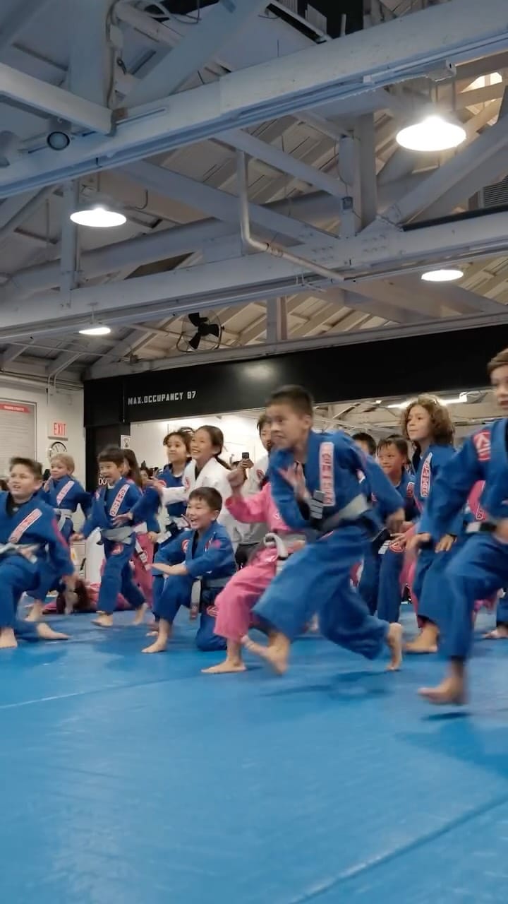 Post 3 by GRACIE BARRA HEADQUARTERS on Instagram (video)