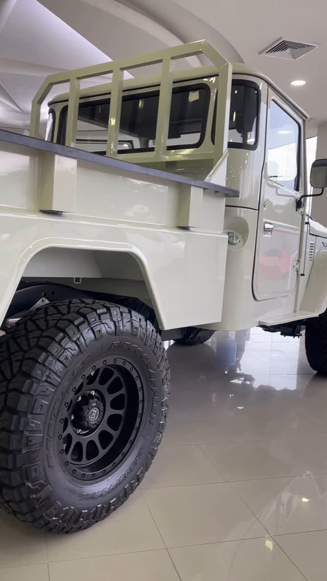 Post 8 by RoadCruiser on Instagram (video)