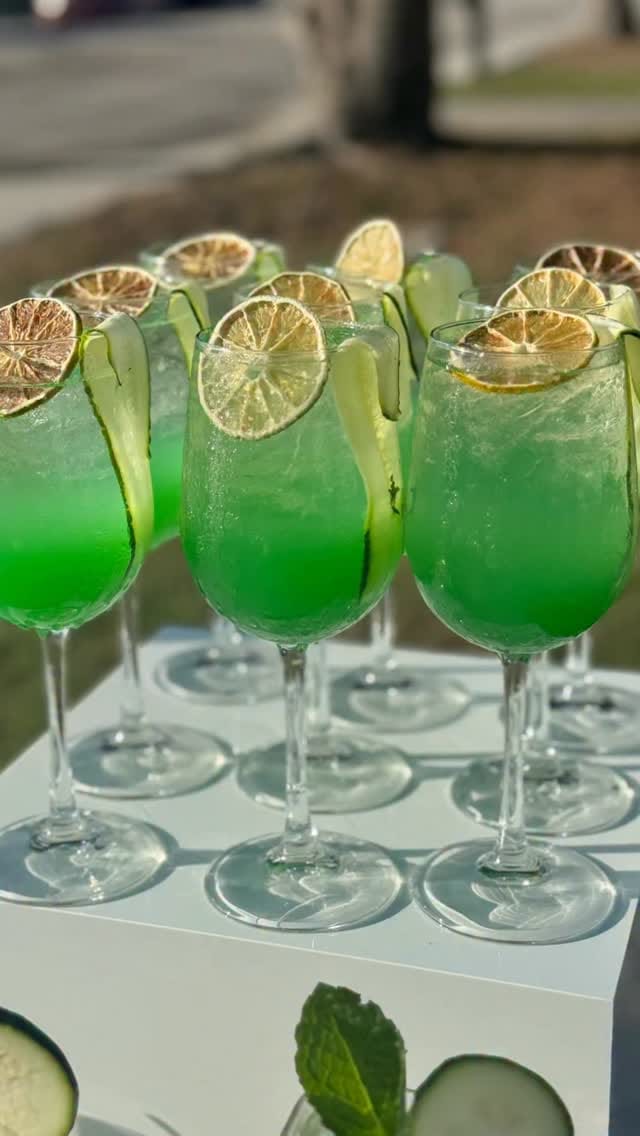 Post 7 by Eayor Mobile Bartending on Instagram (video)