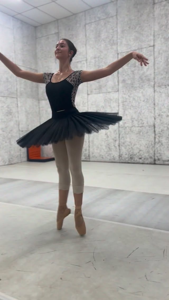 Post 8 by Johnny Almeida on Instagram (video)