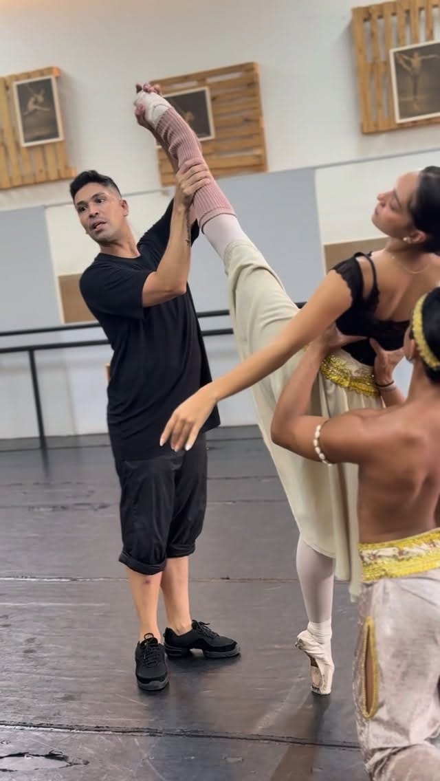 Post 4 by Johnny Almeida on Instagram (video)