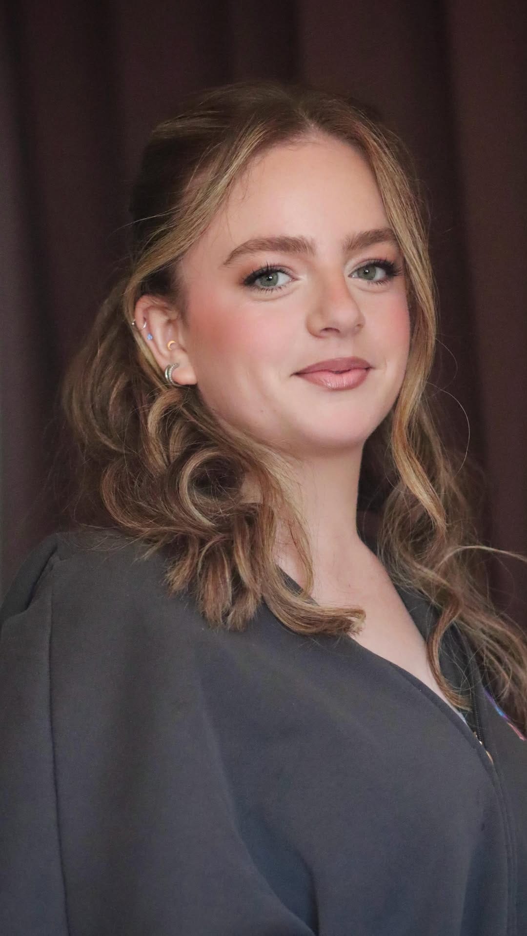 Post 8 by Elka Moses - Makeup Artist on Instagram (video)