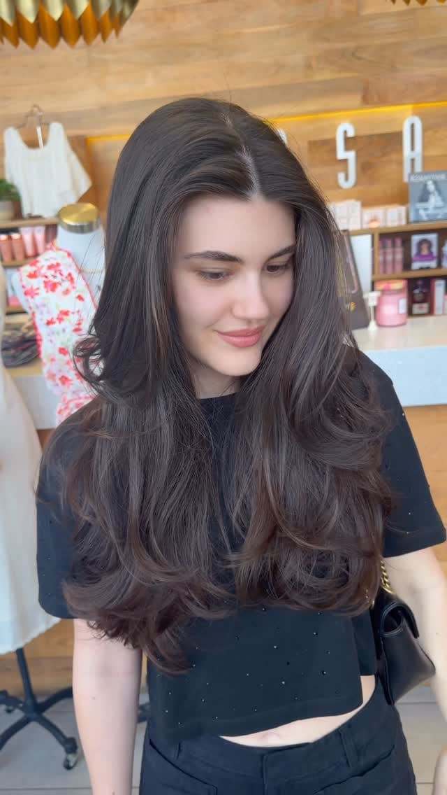 Post 6 by Celebrity Hairstylist 💎 on Instagram (video)