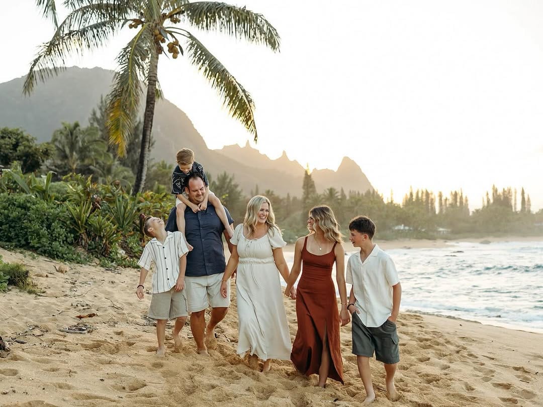 Post 1 by Hannah | Kauai Photographer on Instagram (carousel)