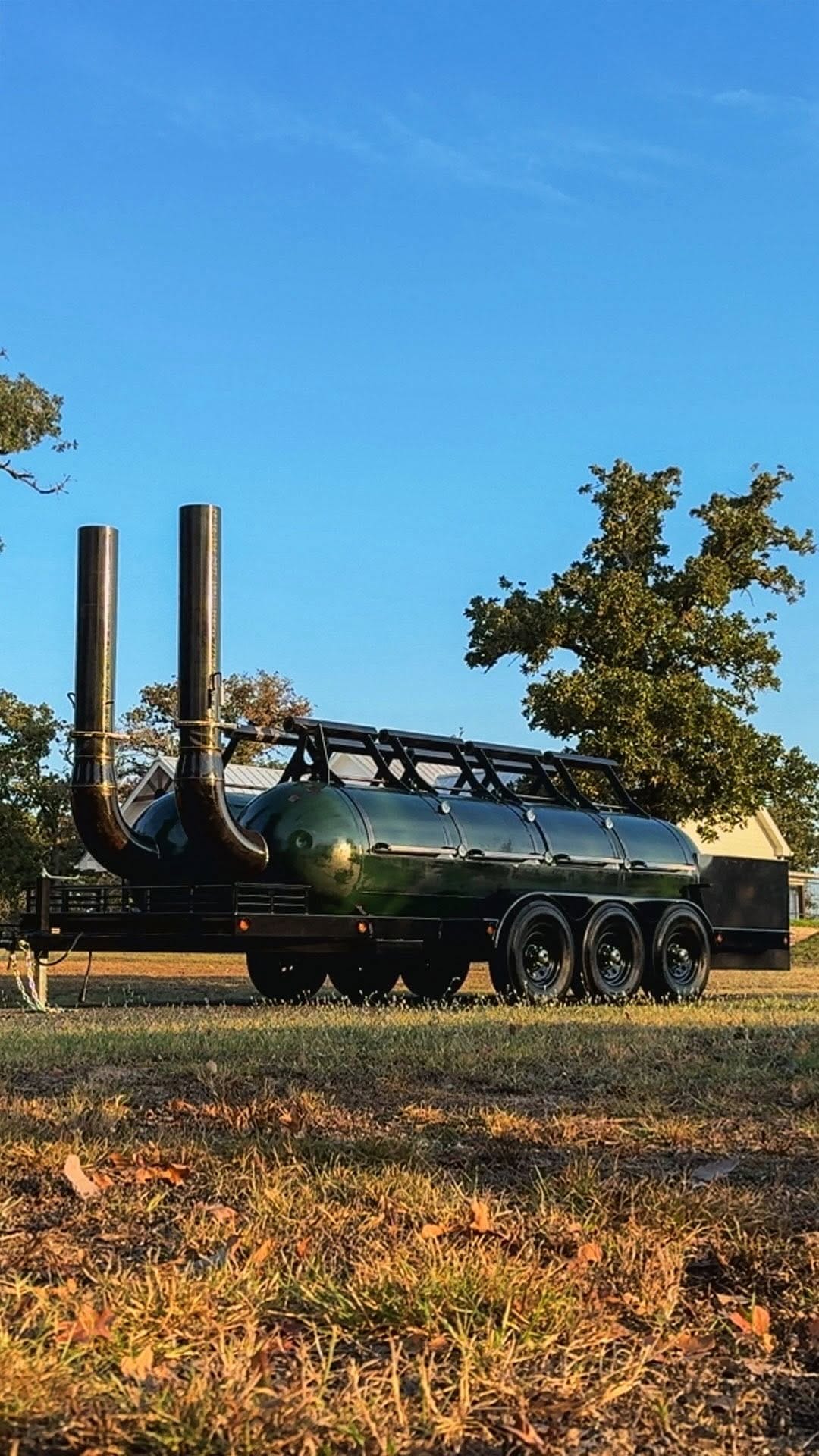 Post 6 by Cen-Tex Smokers on Instagram (video)