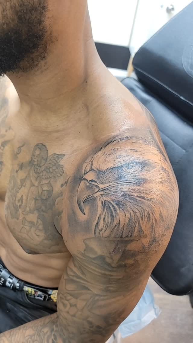 Post 5 by Tez Gonzalez on Instagram (video)