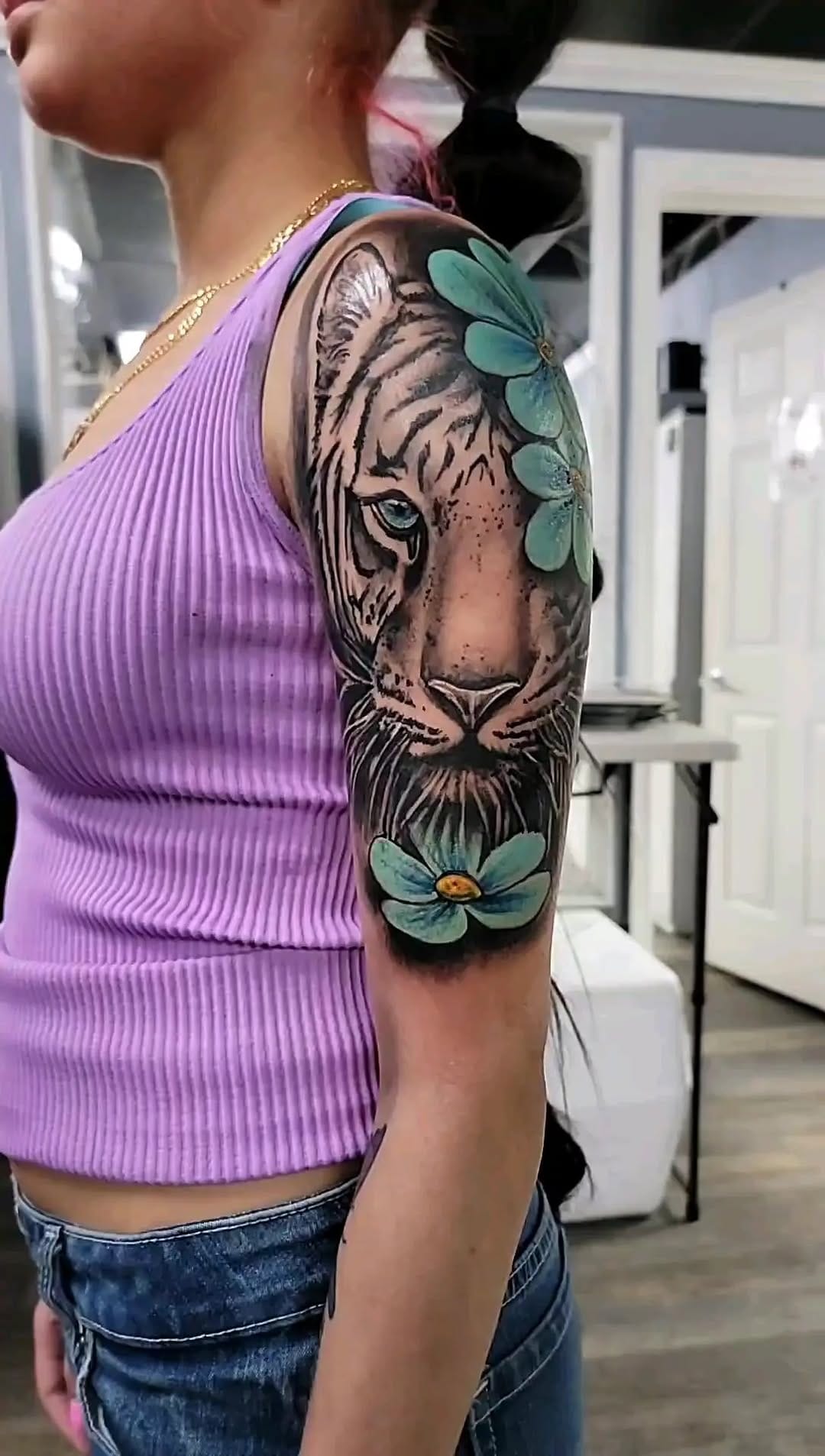 Post 10 by Tez Gonzalez on Instagram (video)