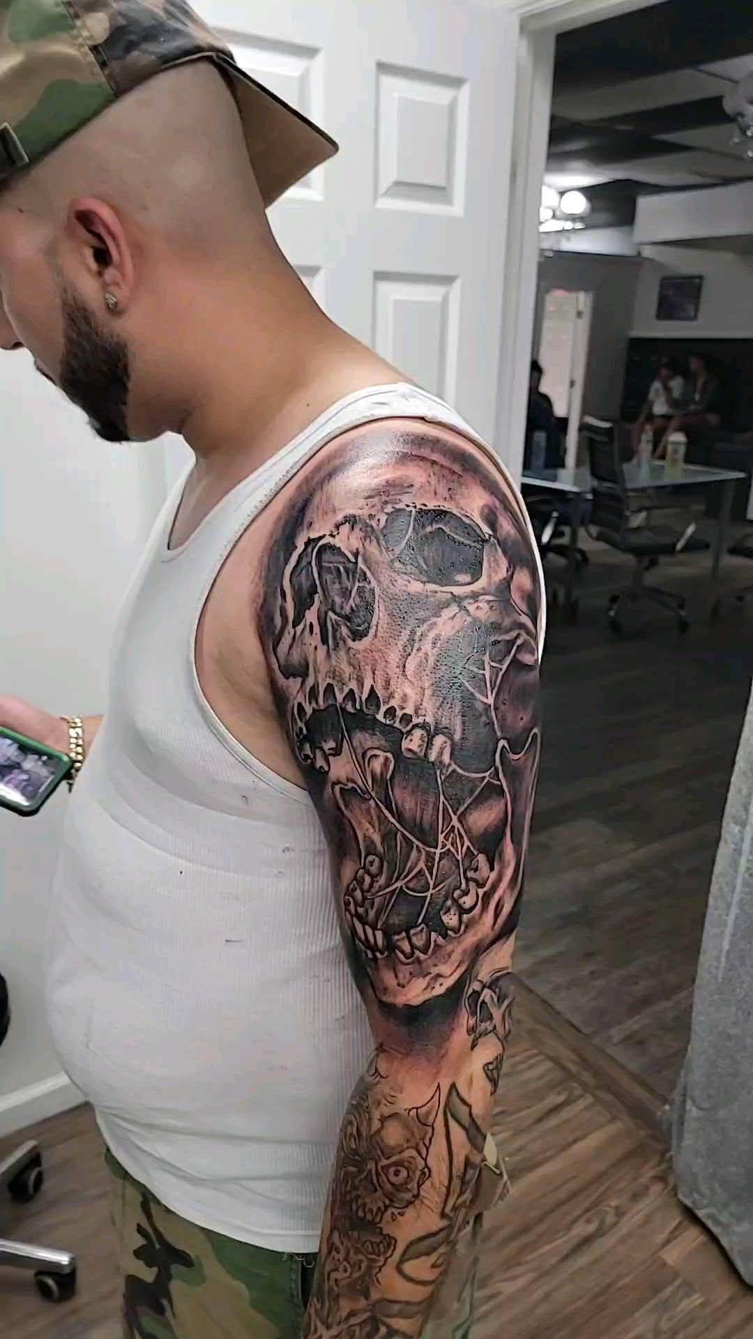 Post 9 by Tez Gonzalez on Instagram (video)