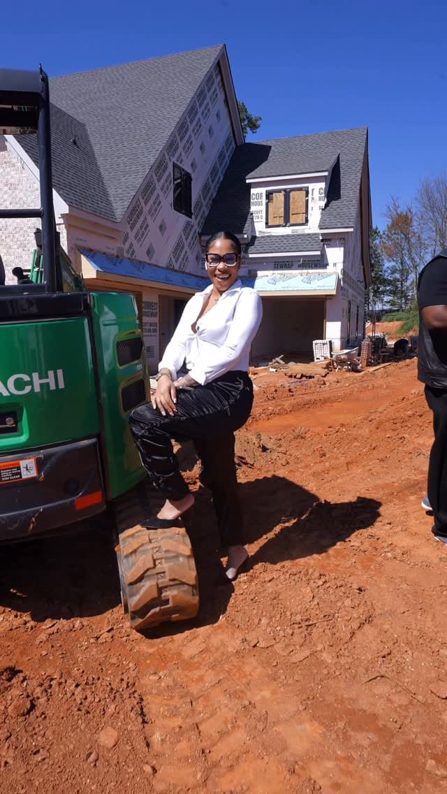 Post 2 by Bria Earley on Instagram (video)