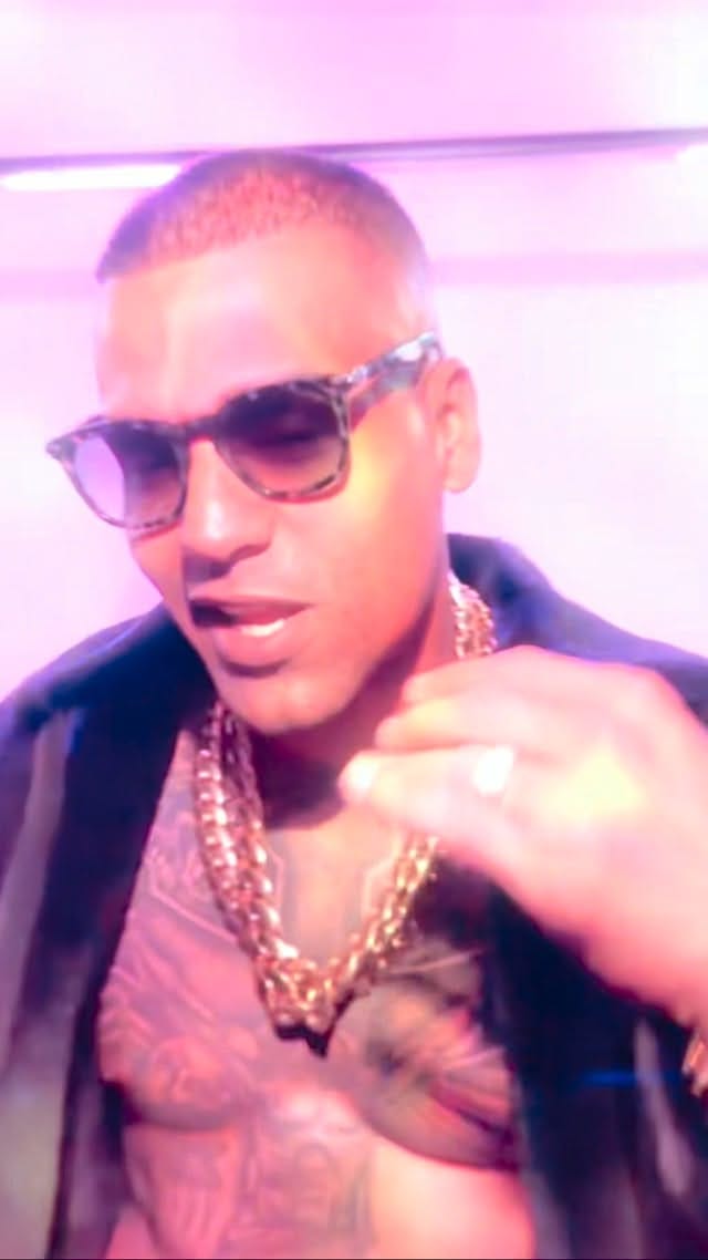 Post 4 by Yamil on Instagram (video)