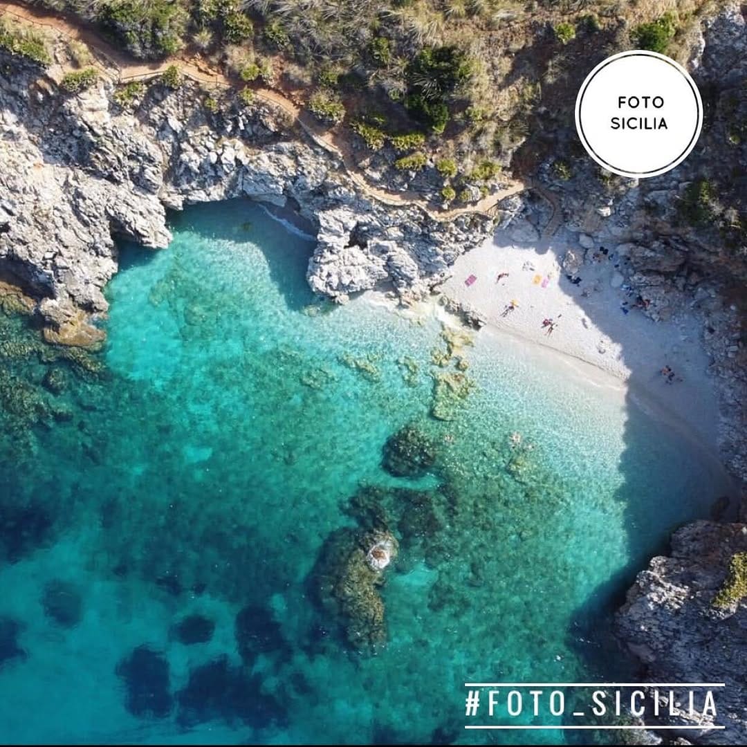 Post 10 by Sicilia on Instagram (image)