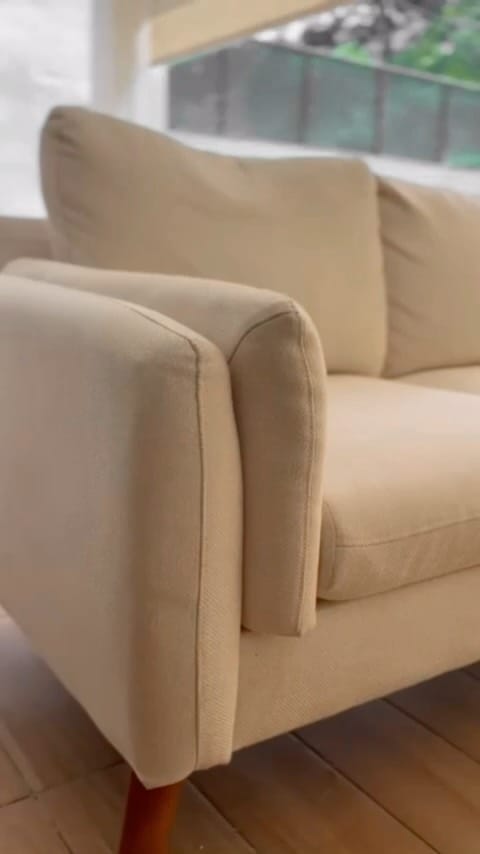 Post 3 by Roa furniture on Instagram (video)