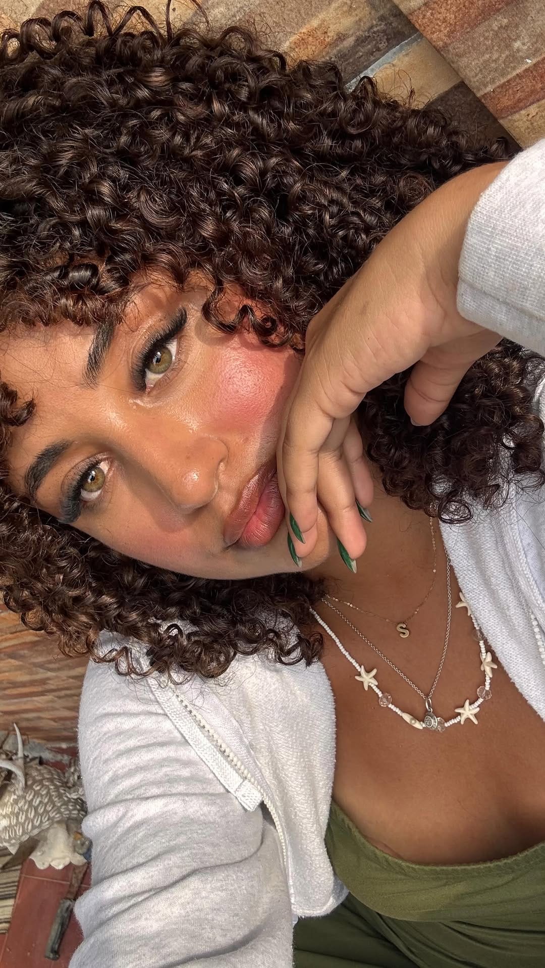 Post 3 by Aimée Díaz | Especialista en Color,Balayage y Decoloración on Instagram (video)
