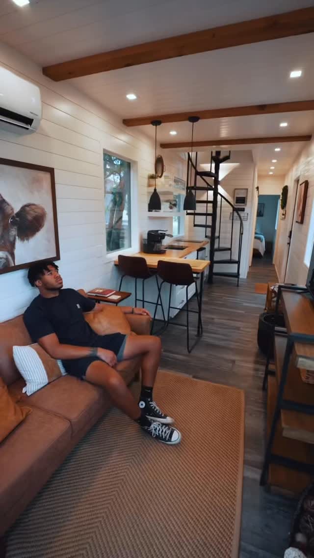 Post 7 by VillaStay | Vacation Homes on Instagram (video)