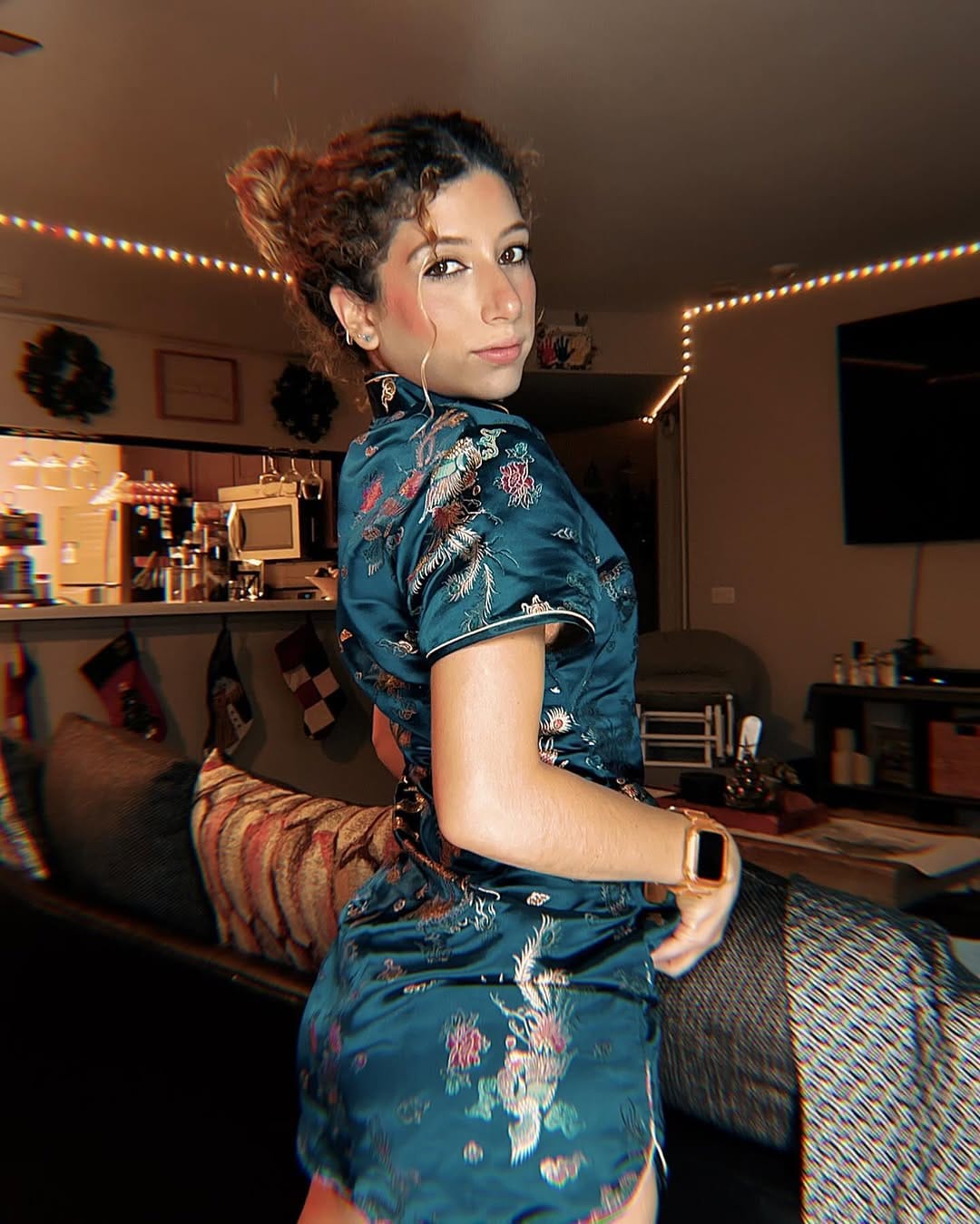 Post 9 by 𝑰𝒔𝒂. on Instagram (carousel)