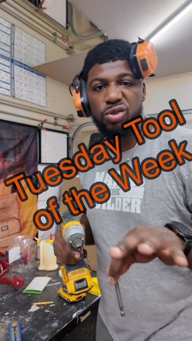 Post 6 by Mark TheBuilder Robertson on Instagram (video)