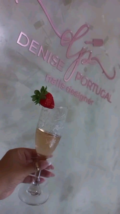 Post 8 by Denise Portugal 🇧🇷🇱🇷🇵🇹💅💅 on Instagram (video)
