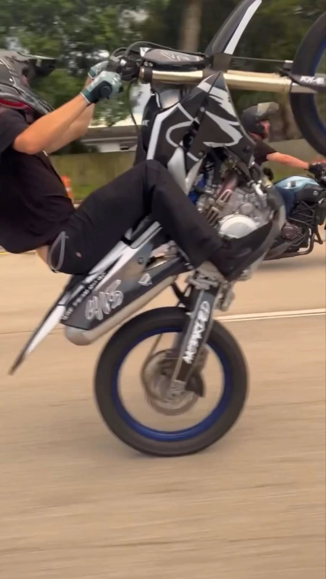 Post 10 by Motarded on Instagram (video)