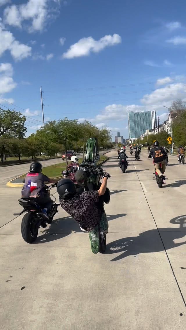 Post 4 by Motarded on Instagram (video)