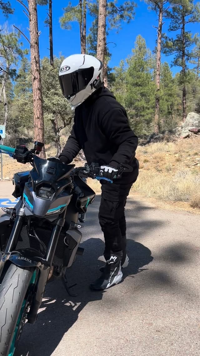 Post 10 by CruzinMoto on Instagram (video)